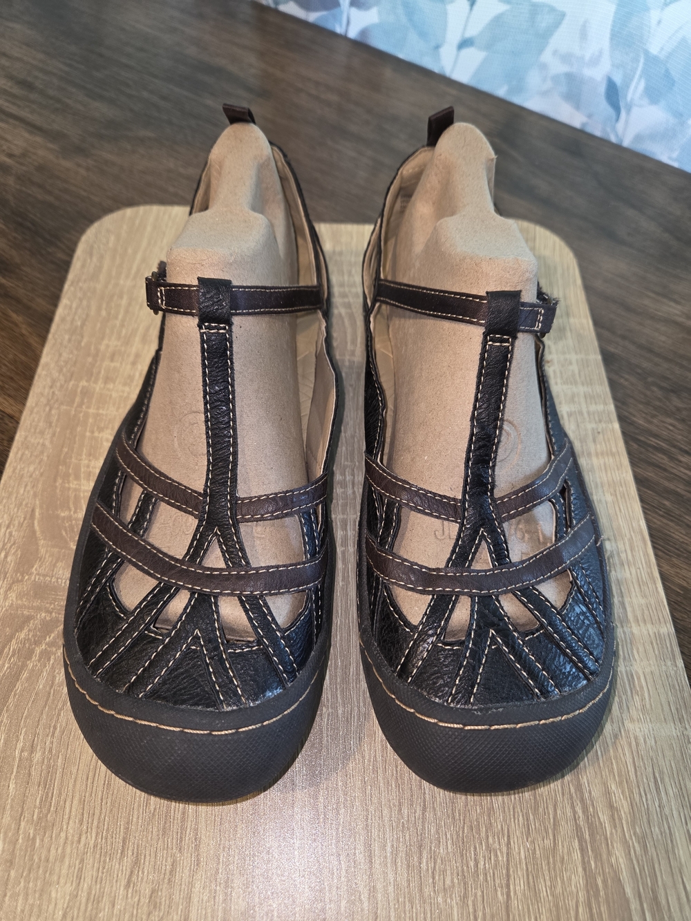 JSport by Jambu Black and Brown T-Strap Cutout Flats